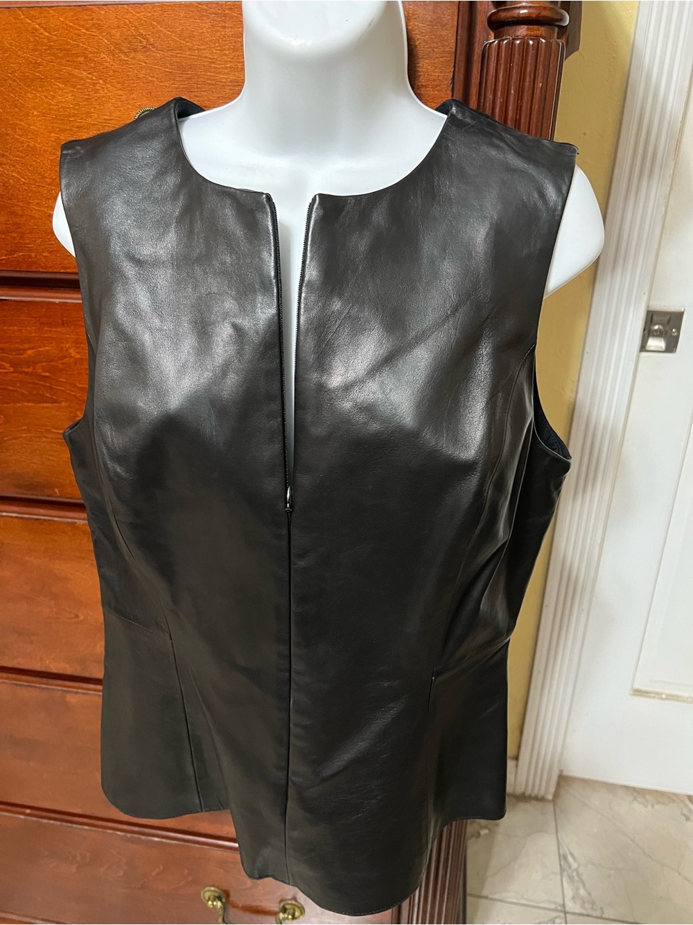 ANTONIO MELANI Black Leather Sleeveless Vest